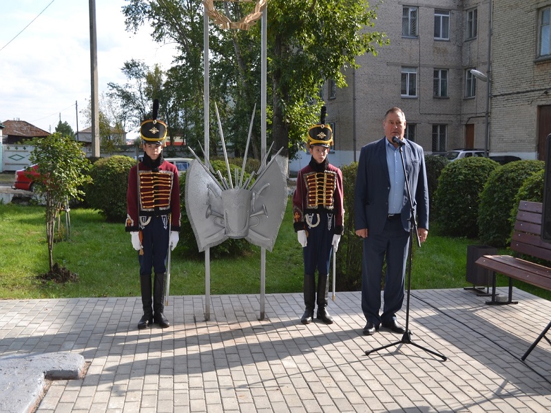 Открытие памятника, посвященного Отечественной войне 1812 года.