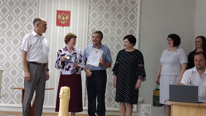 Медаль «За любовь и верность»  - заслуженно получила семья Анатолия Евлоговича и Надежды Алексеевны Груничевых.