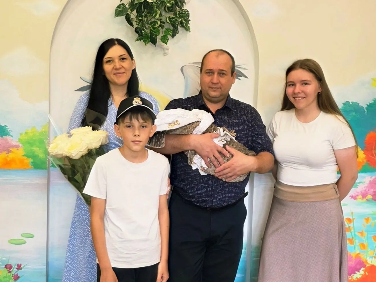 Поздравляем с появлением на свет третьего ребёнка!.